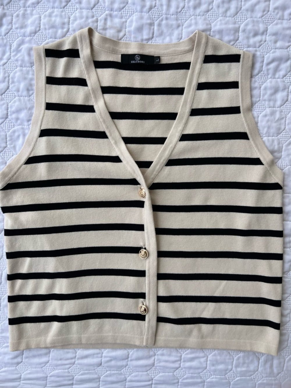 NWOT Soft Striped Knit Gold Button Front Sweater Vest — Cream & Black Size Large